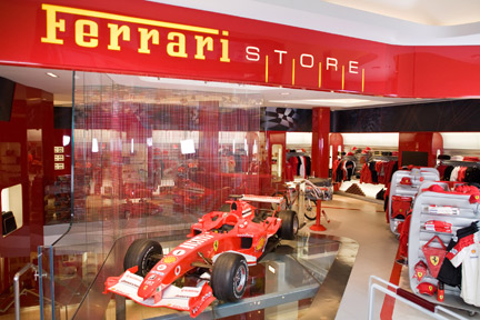 Ferrari Store commenti